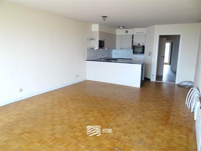 TE HUUR OP JAARBASIS - Ongemeubeld appartement met 2 slaapkamers - uniek zicht op de vaargeul en de zee vanuit de living - zicht op Mauritiuspark vanu...