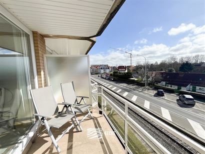 Résidence Panorama A0202 - Studio ensoleillé avec coin chambre - Vue sur le quartier Simli depuis le deuxième étage - Hall d'entrée avec coin cha...