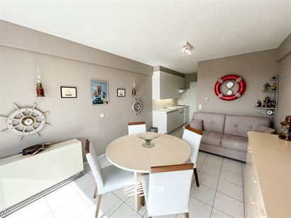 Résidence Panorama A0202 - Studio ensoleillé avec coin chambre - Vue sur le quartier Simli depuis le deuxième étage - Hall d'entrée avec coin cha...