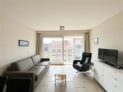 Res. Casino D1 0402 - Studio confortable avec coin chambre - Situation ensoleillée dans la rue commerçante au quatrième étage - Hall d'entrée ave...