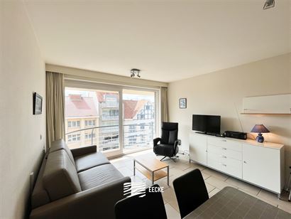 Res. Casino D1 0402 - Studio confortable avec coin chambre - Situation ensoleillée dans la rue commerçante au quatrième étage - Hall d'entrée ave...