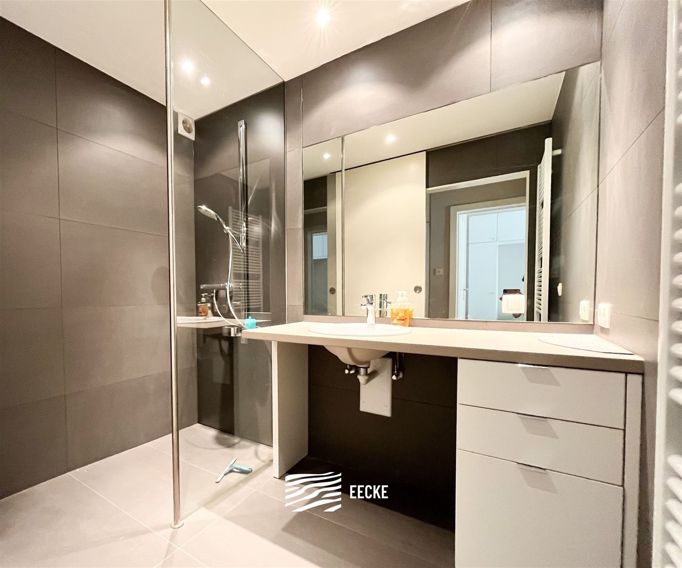 Res. Ambassade B 0202 - Appartement spacieux avec deux chambres et un coin nuit - Magnifique vue sur mer du deuxième étage - Entrée avec coin nuit ...