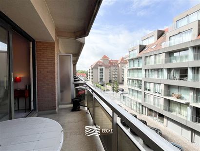 Res. De Warande II 0302 - Gezellige studio met slaaphoek - Gelegen in de zijstraat van de winkelstraat, op de derde verdieping - Inkomhal met slaaphoe...