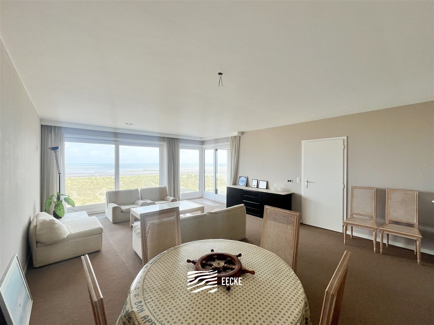 Res. Ambassade B 0202 - Appartement spacieux avec deux chambres et un coin nuit - Magnifique vue sur mer du deuxième étage - Entrée avec coin nuit ...