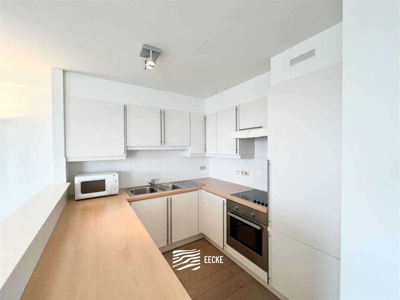 Res. Catamaran 0801 - Uitzonderlijk dakappartement met drie slaapkamers - Prachtig zicht op zee en het Leopoldplein van op de achtste verdieping - Ink...