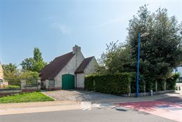 Maison de charme au coeur de Koksijde-Dorp, à quelques pas des commerces, du tennis, de la piscine et de la magnifique réserve naturelle Hoge Blekke...