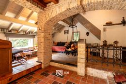 Maison de charme au coeur de Koksijde-Dorp, à quelques pas des commerces, du tennis, de la piscine et de la magnifique réserve naturelle Hoge Blekke...