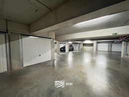 Sea Port G10 - Garage box fermé - Situé au niveau -1 du complexe de garages - Ascenseur disponible - Pleine propriété - Lumière et prise de coura...