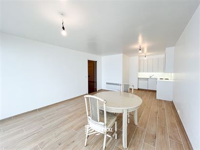 Res. Scorpio A 0803 - Instapklaar appartement met slaapkamer en slaaphoek - Fantastisch zicht op zee van op de achtste verdieping - Inkomhal met slaap...