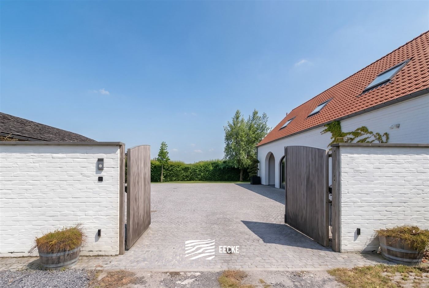 Vous rêvez de calme, d'espace et de charme ? Découvrez cette belle propriété rurale le long du canal de Ramskapelle, à seulement 5,5 km de la pla...