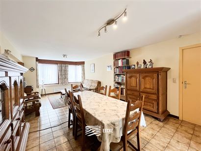 Res. Jolie 0101 - Leuk op te frissen appartement met twee slaapkamers en garage in het hartje van Nieuwpoort-Stad - Gelegen op de eerste verdieping va...