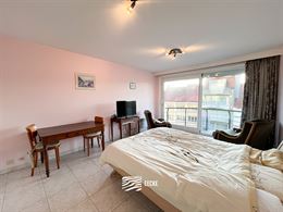 Res. Casino A 0402 - Studio confortable avec coin couchage - Exposition sud dans la rue commerçante au quatrième étage - Hall d'entrée avec coin c...