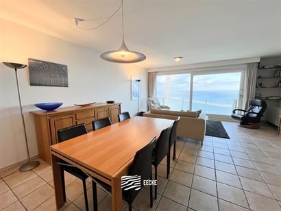 Res. Den Oever V 0804 - Appartement exceptionnel avec deux chambres et un espace nuit fermé - Vue magnifique sur la mer, la jetée et le phare depuis...