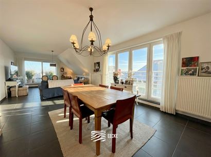 Van Gucht 0301 - Modern en instapklaar hoekappartement - Ondergrondse parkeerplaats en kelder inbegrepen - Inkom met gastentoilet - Lichtrijke leefrui...