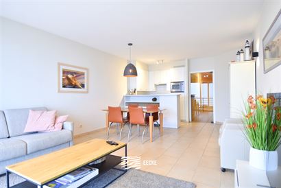 Casino B 0502 - Instapklaar appartement met slaapkamer én slaaphoek in de klassevolle residentie Casino B - Gelegen op de vijfde verdieping met fanta...