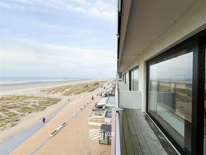 Res. Seaflower 0504 - Drie kamer appartement met frontaal zeezicht - Gelegen op de vijfde verdieping - Inkomhal met gastentoilet - Brede leefruimte (5...