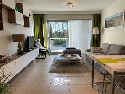 TE HUUR OP JAARBASIS - Zonnekant met terras - Open zicht op villawijk - woonkamer met open keuken - badkamer met douche - 1 slaapkamer met 1x2 bed - 1...