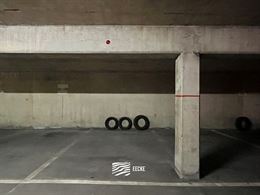 Parking couvert dans la résidence Santhooft
Situé au niveau -2 - Pleine propriété
Entrée sur la rue Hainault
...