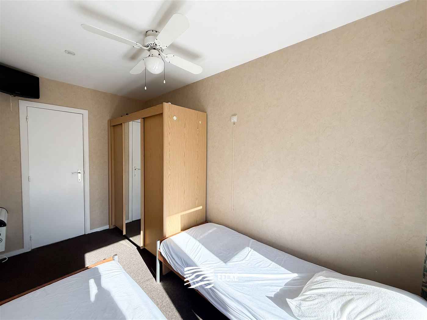 Rers. Mermaid I 0402 - Zonnig appartement met slaapkamer - Centraal gelegen in de winkelstraat op de vierde verdieping - Inkom - Apart toilet - Badkam...