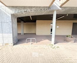 Panorama D1 F0202 - Zonnig appartement met twee slaapkamers - Gelegen op de tweede verdieping, uitgevend op de Elisalaan - Inkomhal met gastentoilet -...