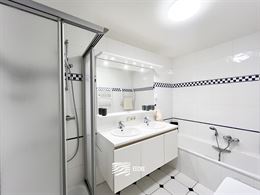 Res. Mary Luz 0302 - Instapklaar ruim appartement met twee slaapkamers en slaaphoek - Zijdelings zeezicht van op de derde verdieping - Inkom met toile...