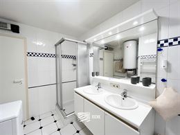 Res. Mary Luz 0302 - Instapklaar ruim appartement met twee slaapkamers en slaaphoek - Zijdelings zeezicht van op de derde verdieping - Inkom met toile...