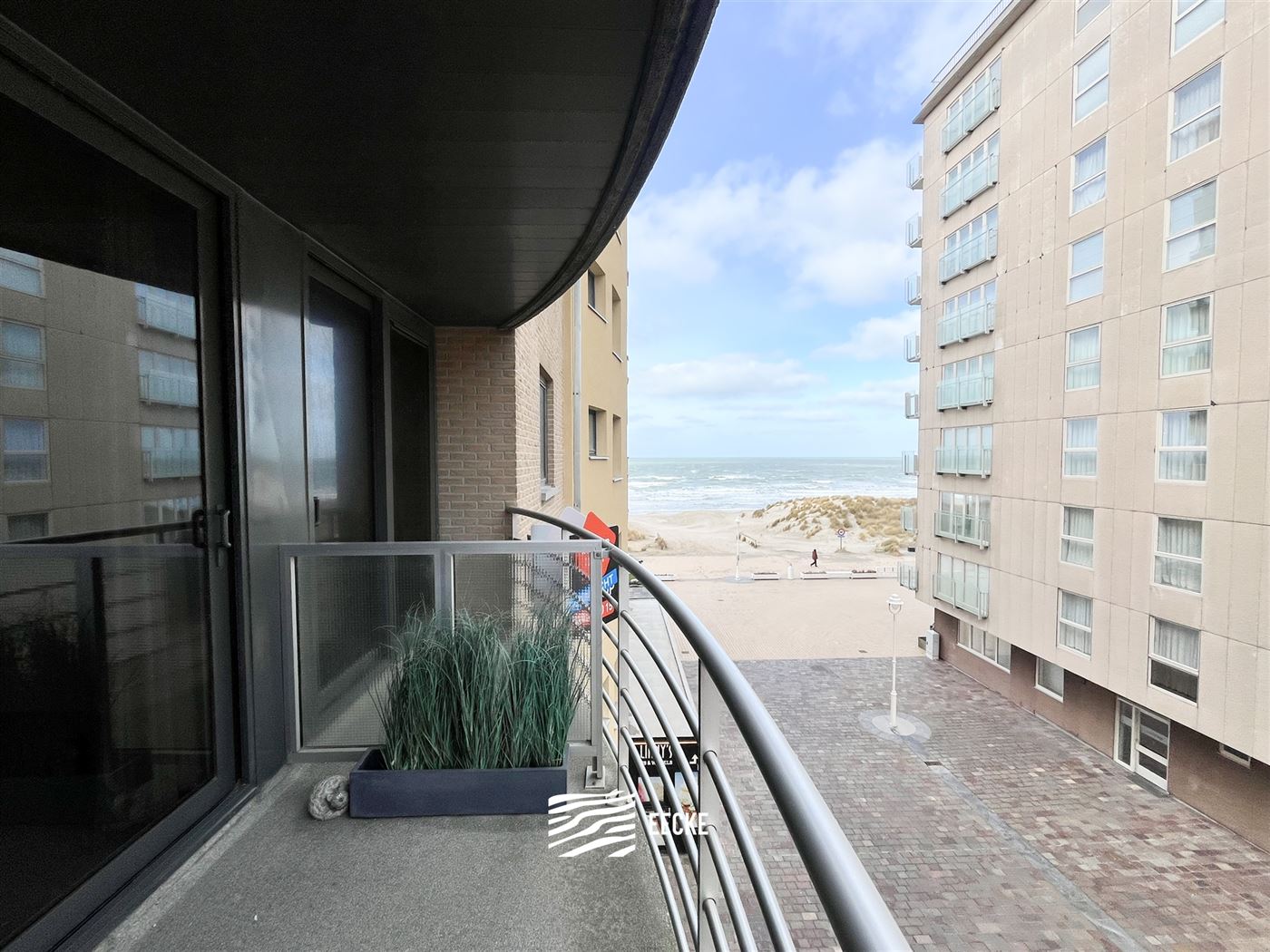 Res. Mary Luz 0302 - Instapklaar ruim appartement met twee slaapkamers en slaaphoek - Zijdelings zeezicht van op de derde verdieping - Inkom met toile...