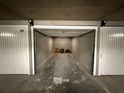 Complexe de garages Franslaan Garage 2035 - Garage fermé à Franslaan - Situation centrale au niveau -2 du complexe de garages - Ascenseur disponible...