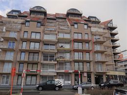 TE HUUR OP JAARBASIS - ongemeubeld appartement met zijdelings zeezicht - ingerichte open keuken - ingerichte badkamer met ligbad - 1  slaapkamer - ber...