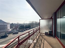 Panorama D1 F0202 - Zonnig appartement met twee slaapkamers - Gelegen op de tweede verdieping, uitgevend op de Elisalaan - Inkomhal met gastentoilet -...