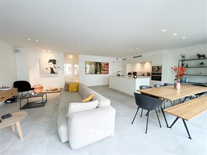 Lectus VI 0101 - Uitzonderlijk ruim appartement met twee slaapkamers en slaaphoek - Gelegen op de eerste verdieping van Residentie Lectus VI - Inkomha...