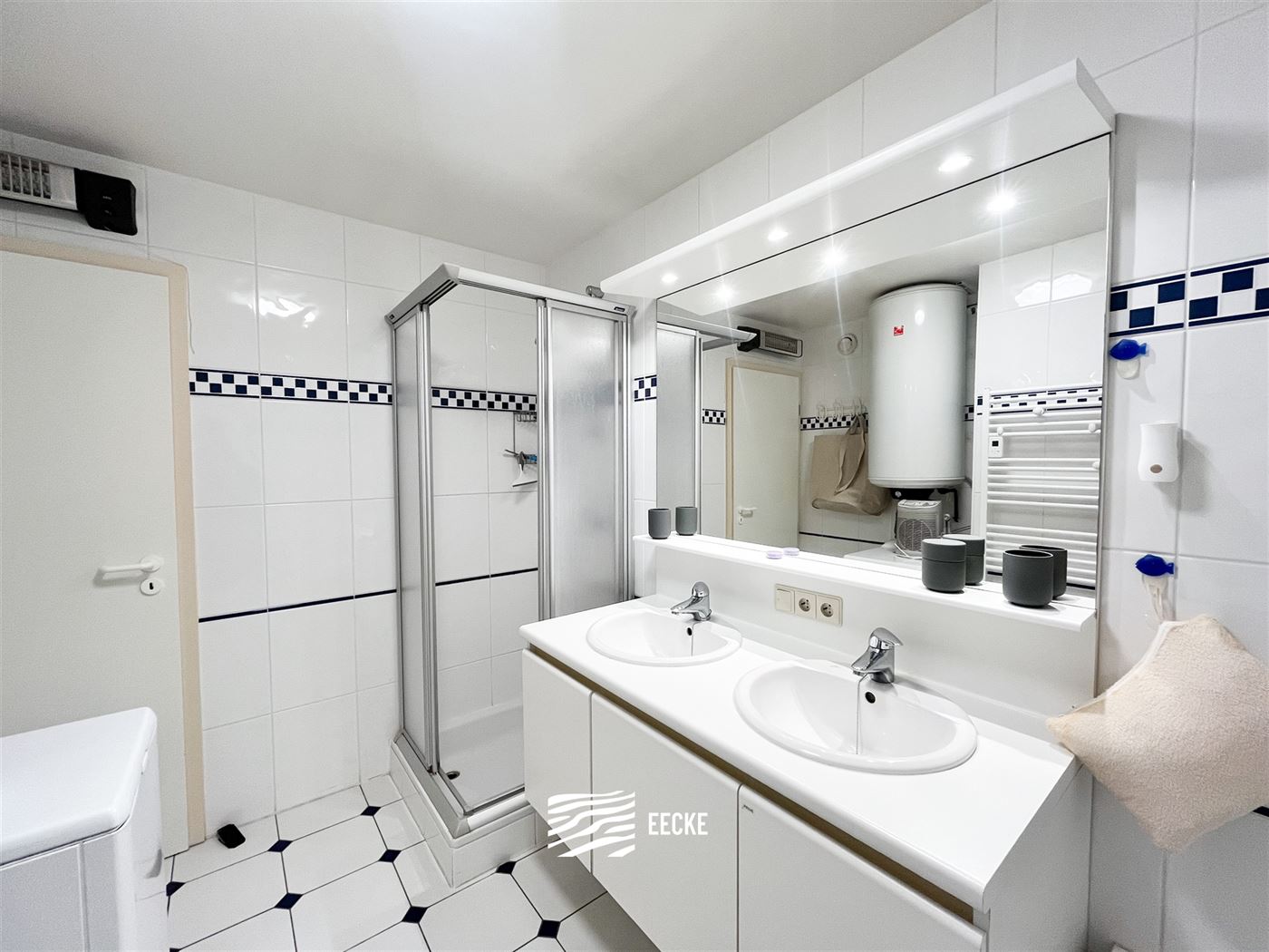 Res. Mary Luz 0302 - Instapklaar ruim appartement met twee slaapkamers en slaaphoek - Zijdelings zeezicht van op de derde verdieping - Inkom met toile...