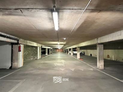 Parking couvert dans la résidence Santhooft
Situé au niveau -2 - Pleine propriété
Entrée sur la rue Hainault
...