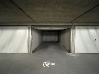 Complexe de garages Garage Casino -1/44 - Garage fermé au niveau -1 - Accès piétonnier sur la Zeedijk (au départ de la Lefebvrestraat) - Entrée p...