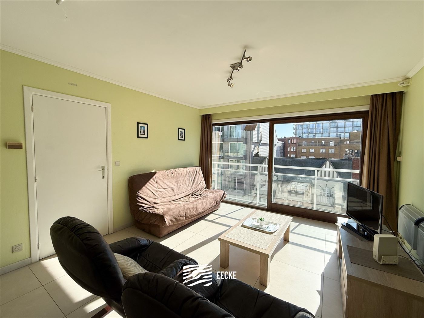 Rers. Mermaid I 0402 - Zonnig appartement met slaapkamer - Centraal gelegen in de winkelstraat op de vierde verdieping - Inkom - Apart toilet - Badkam...