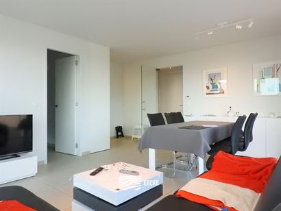 A LOUER A L'ANNEE - appartement meublé dans le domaine de vacances Karthuizer avec vue unique sur une réserve naturelle - salon avec vue latérale s...