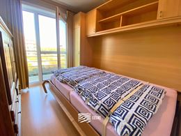 TE HUUR OP JAARBASIS  - Ruim gemeubeld of ongemeubeld appartement - gelegen tussen Nieuwpoort Bad en Nieuwpoort Stad - woonkamer met  ingerichte keuke...