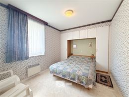 Panorama D1 F0202 - Zonnig appartement met twee slaapkamers - Gelegen op de tweede verdieping, uitgevend op de Elisalaan - Inkomhal met gastentoilet -...