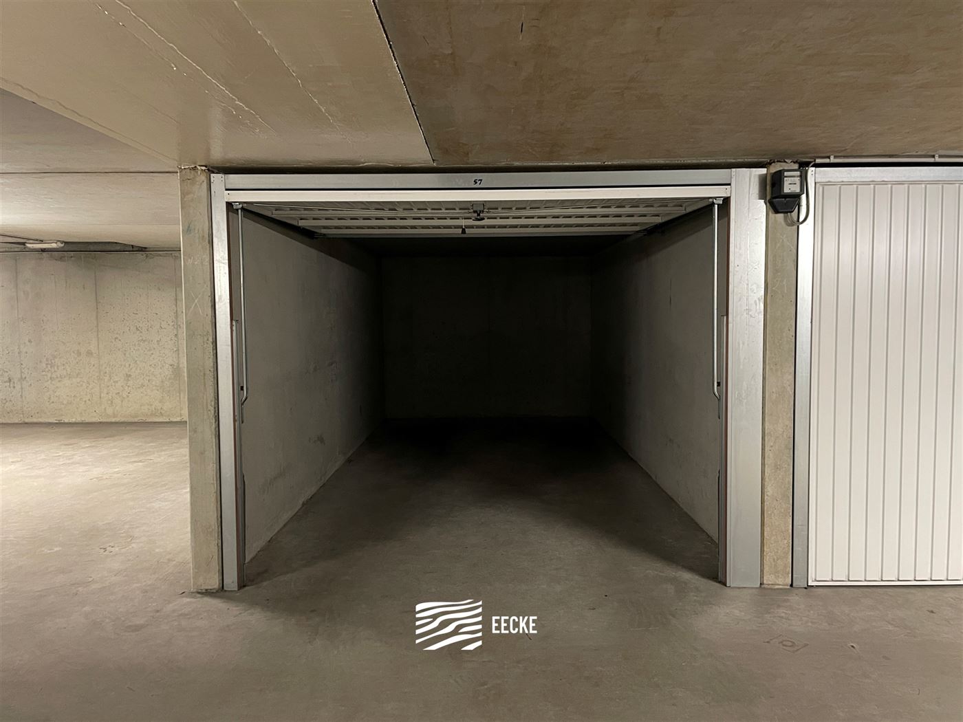 TE HUUR OP JAARBASIS - Gezellig appartement met ruime slaapkamer - zonnig terras met zicht op de gouden schildpad - living met open keuken - inkomhal ...