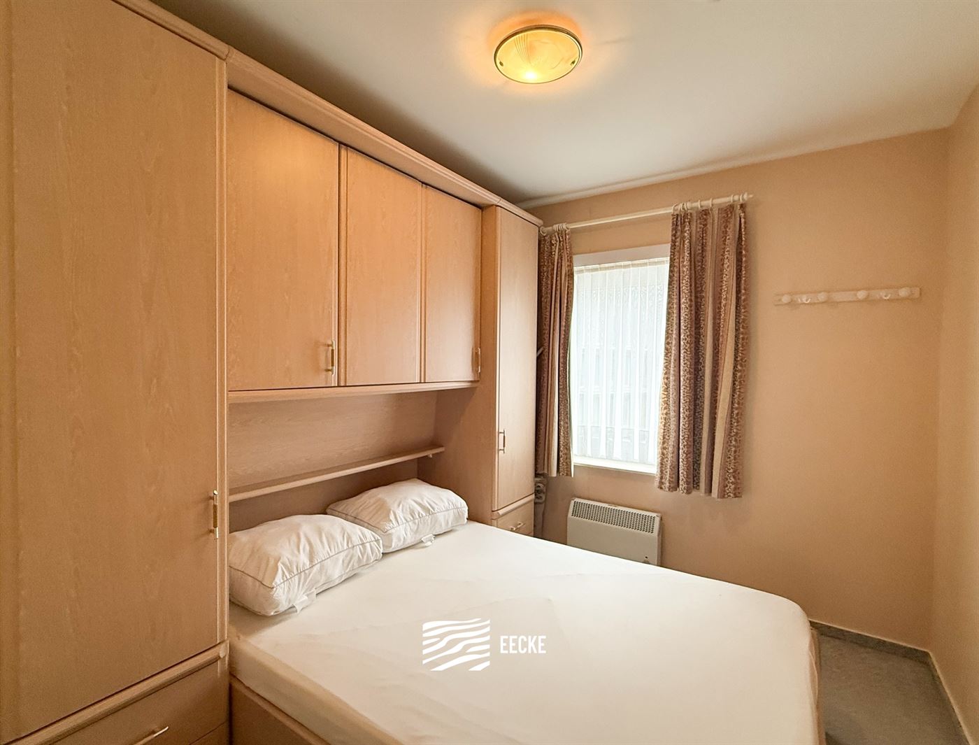 Res. Orchidee 0402 - Zonnig appartement met zeezicht van op de vierde verdieping - Gelegen in een zijstraat van de Zeedijk van Koksijde - Inkom - Lich...