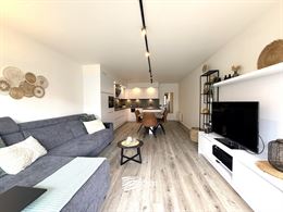 De Warande V 0405 - Twee slaapkamer appartement in de zijstraat van de winkelstraat - Recent gerenoveerd - Inkom met gastentoilet - Ruime leefruimte -...