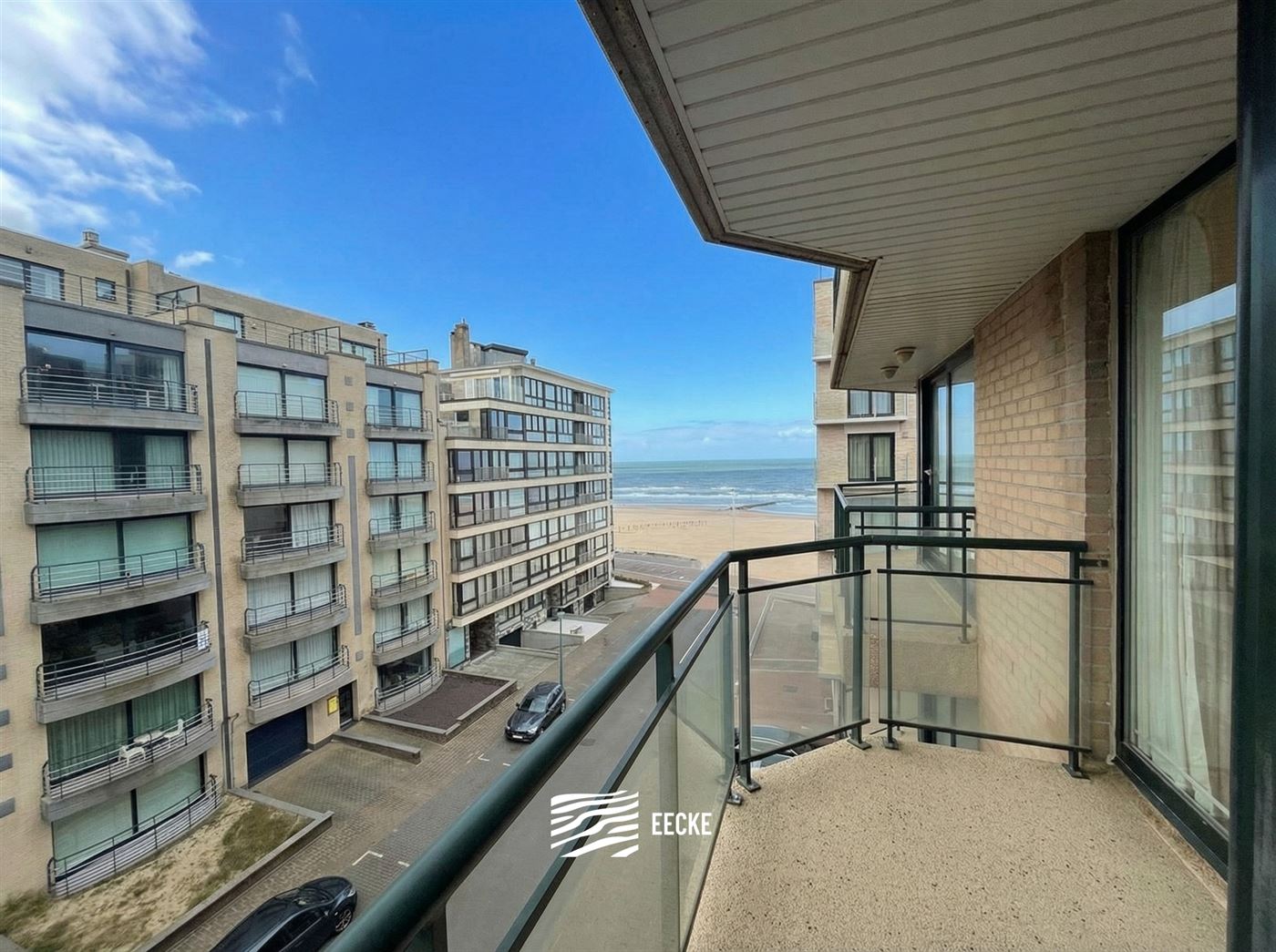 Res. Orchidee 0402 - Zonnig appartement met zeezicht van op de vierde verdieping - Gelegen in een zijstraat van de Zeedijk van Koksijde - Inkom - Lich...