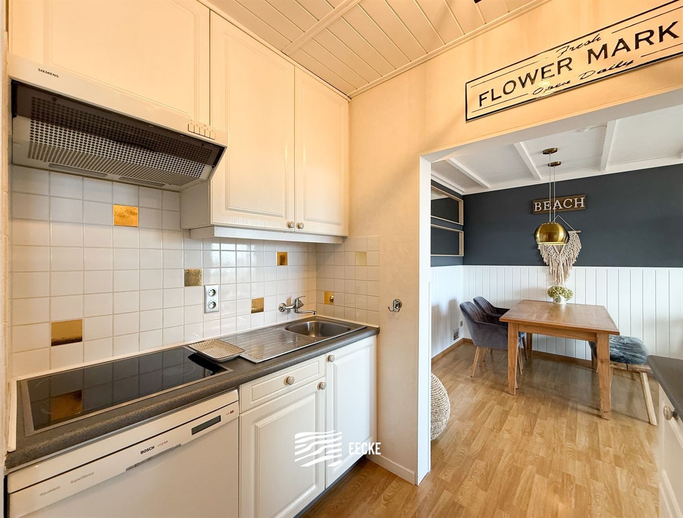 Res. Sanhootf A 0907 - Gezellig instapklaar appartement met slaapkamer en slaaphoek - Gelegen op de 9de verdieping in de Franslaan - Inkom met vestiai...