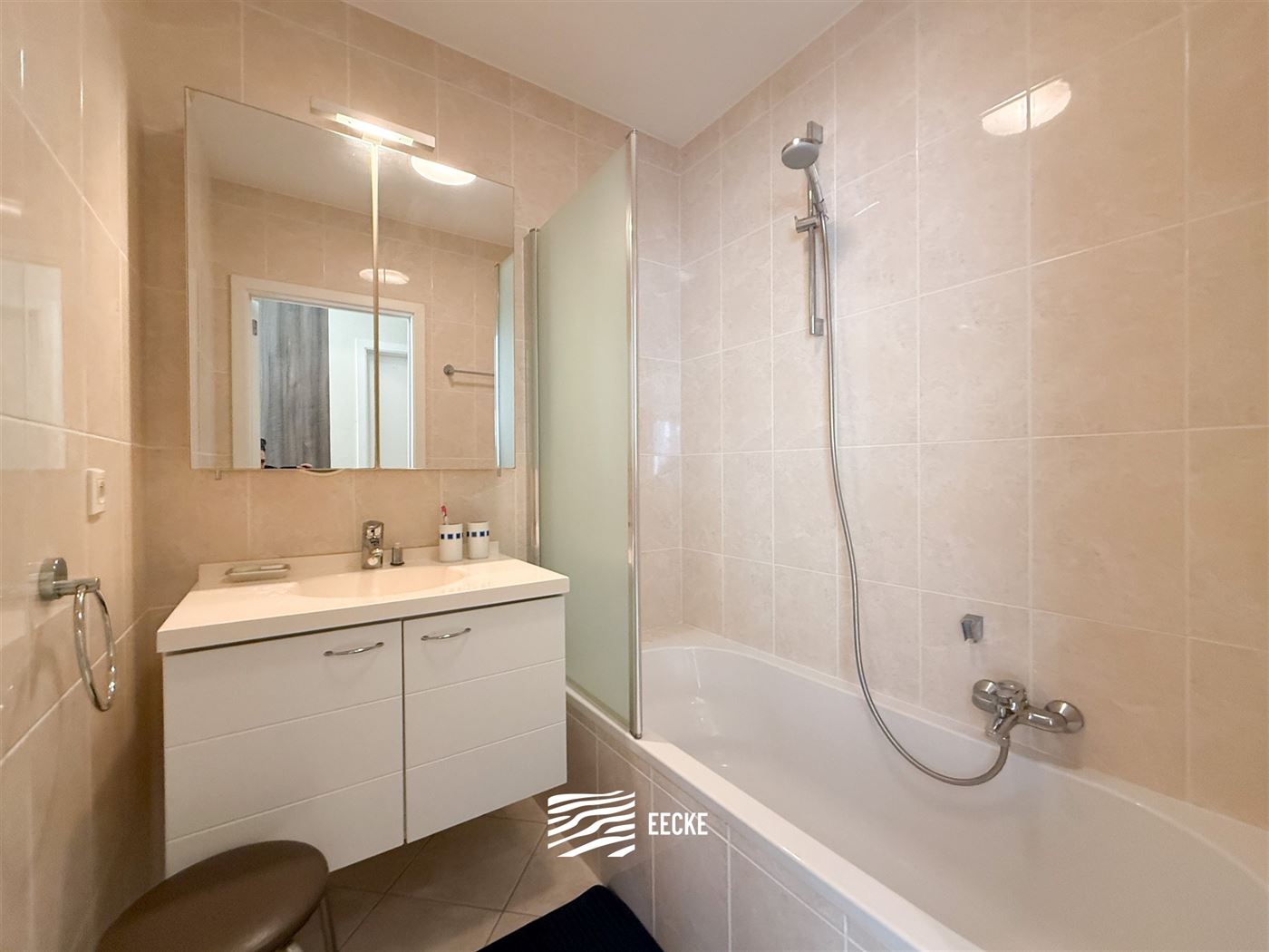 Res. Noorderbries 0103 - Gezellig hoekappartement met veel lichtinval - Zonnig gelegen op de eerste verdieping - Inkom met gastentoilet - Leefruimte m...