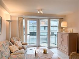 Res. Orchidee 0402 - Zonnig appartement met zeezicht van op de vierde verdieping - Gelegen in een zijstraat van de Zeedijk van Koksijde - Inkom - Lich...