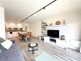 De Warande V 0405 - Twee slaapkamer appartement in de zijstraat van de winkelstraat - Recent gerenoveerd - Inkom met gastentoilet - Ruime leefruimte -...