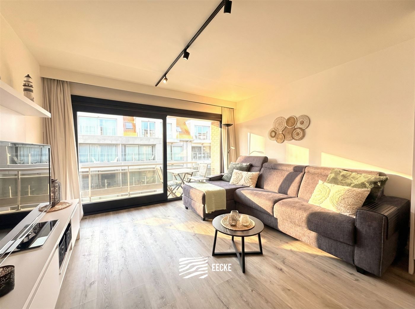 De Warande V 0405 - Twee slaapkamer appartement in de zijstraat van de winkelstraat - Recent gerenoveerd - Inkom met gastentoilet - Ruime leefruimte -...