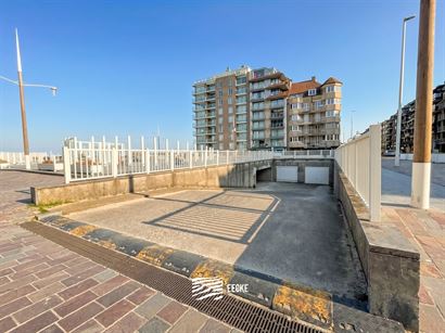 Garagecomplex Leopoldplein G32 - Gesloten garagbox gelegen op het niveau -2 onder het Leopoldplein - Afmetingen: 2 ,85 x 5,20 m - Volle eigendom
...