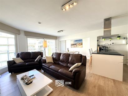 Res. Nieuwbries 0301 - Instapklaar gezellig appartement met twee slaapkamers - Centraal gelegen in de winkelstraat op de derde verdieping - Inkom - Ga...