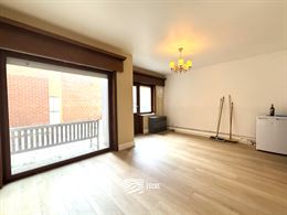 Inch Allah III -101 - Te renoveren appartement met ruime slaapkamer - Gelegen op de kelderverdieping - Inkomhal - Apart toilet - Leefruimte met toegan...